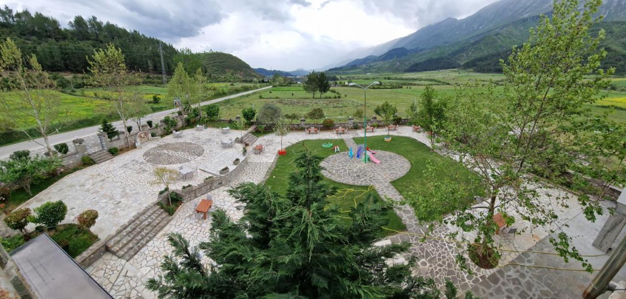 Kutal Park Inn Hotel Përmet Eksteriør billede