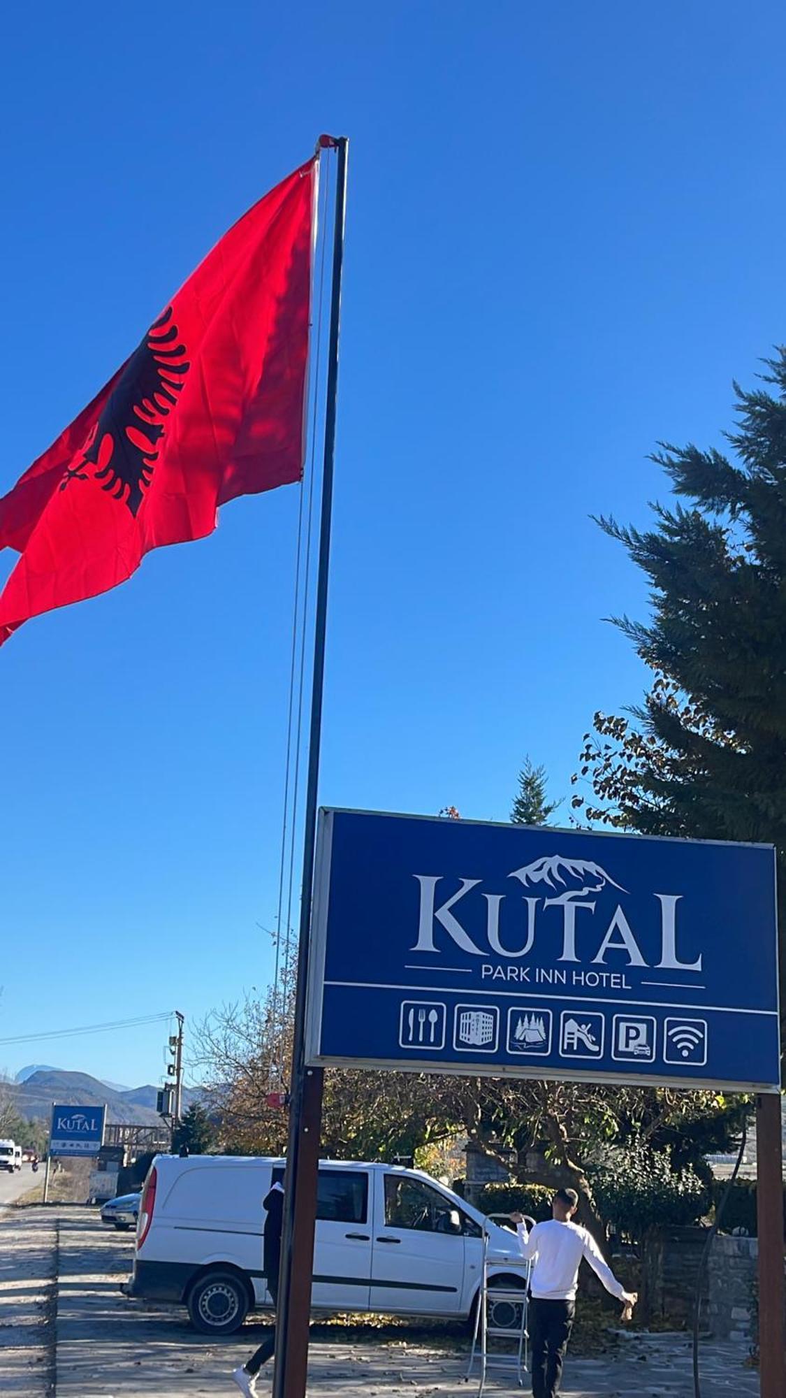 Kutal Park Inn Hotel Përmet Eksteriør billede