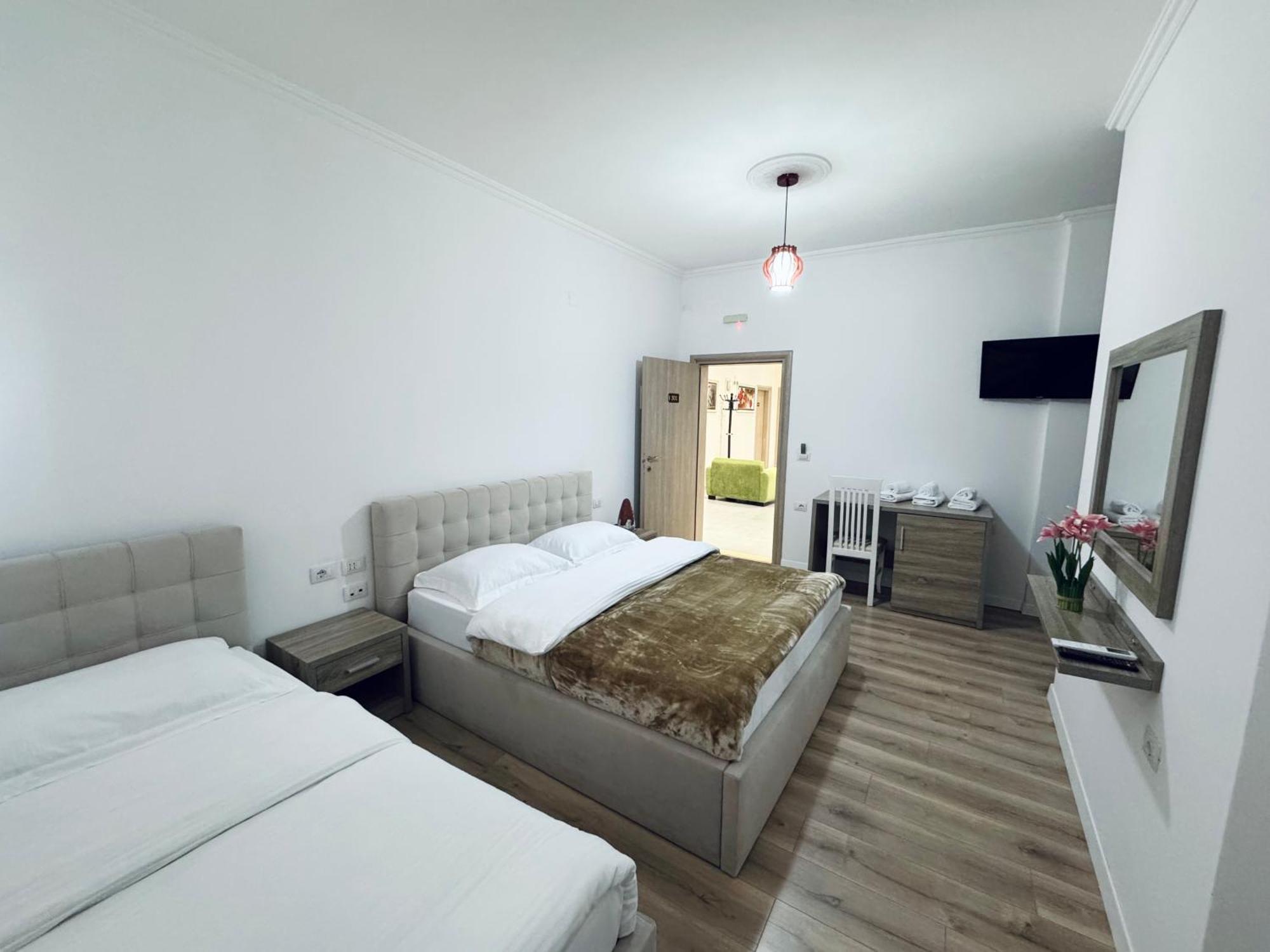 Kutal Park Inn Hotel Përmet Eksteriør billede